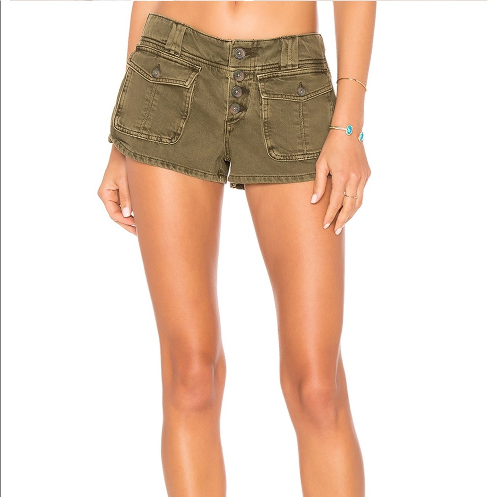 Cora button front shorts army green